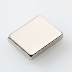 Neodymium bar magnet 16 mm length, 13 mm width, 3 mm height